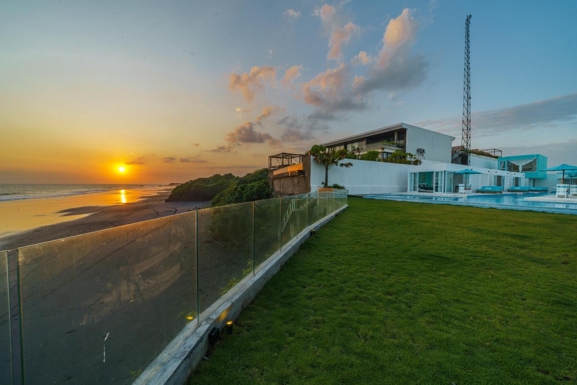 Abian Kapas Beach House Selemadeg Exterior foto
